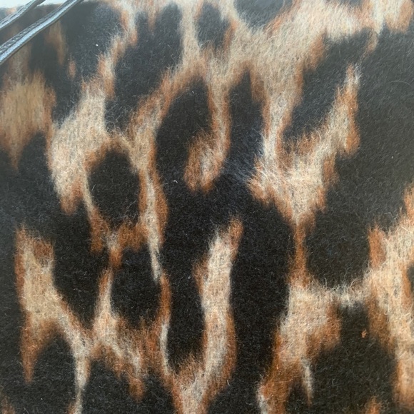 L.I.B New York Leopard Print Faux Fur Crossbody NWT - Picture 5 of 7